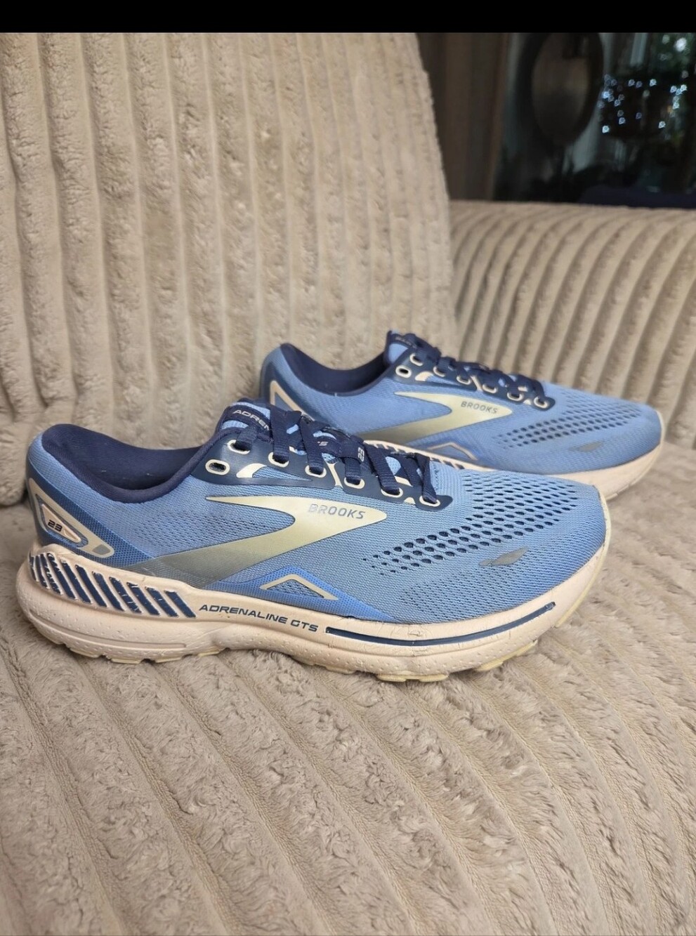 Brooks Adrenaline GTS 23 Women's Running Shoes Blue Support Sneakers Size 8